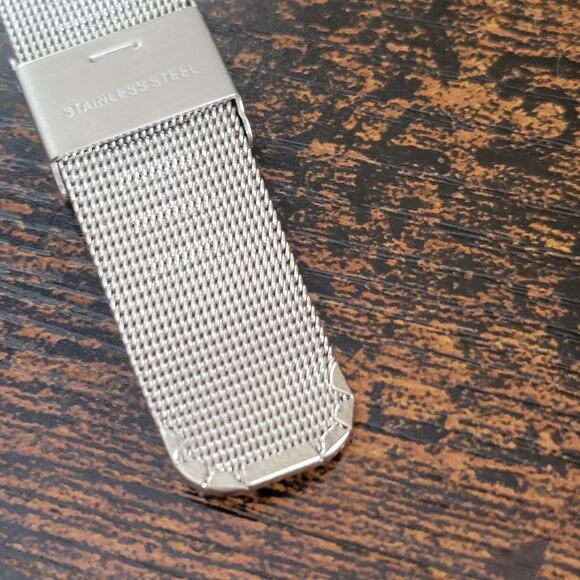 Vintage Watches Yves Rocher Square Dial Silver Mesh Band Minimalist Quartz - Picture 10 of 10